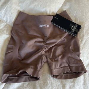 Bo+Tee shorts new with tags on XS Tan